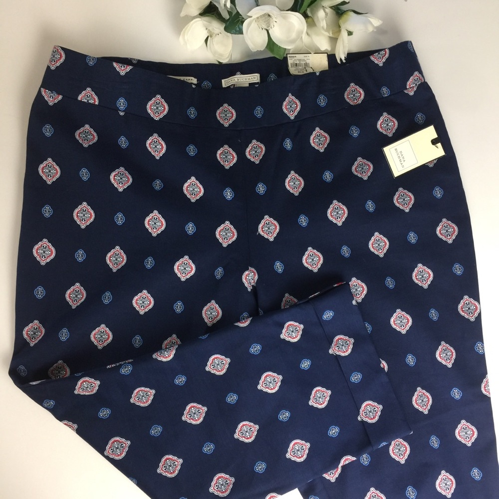 Dana Buchman Capri